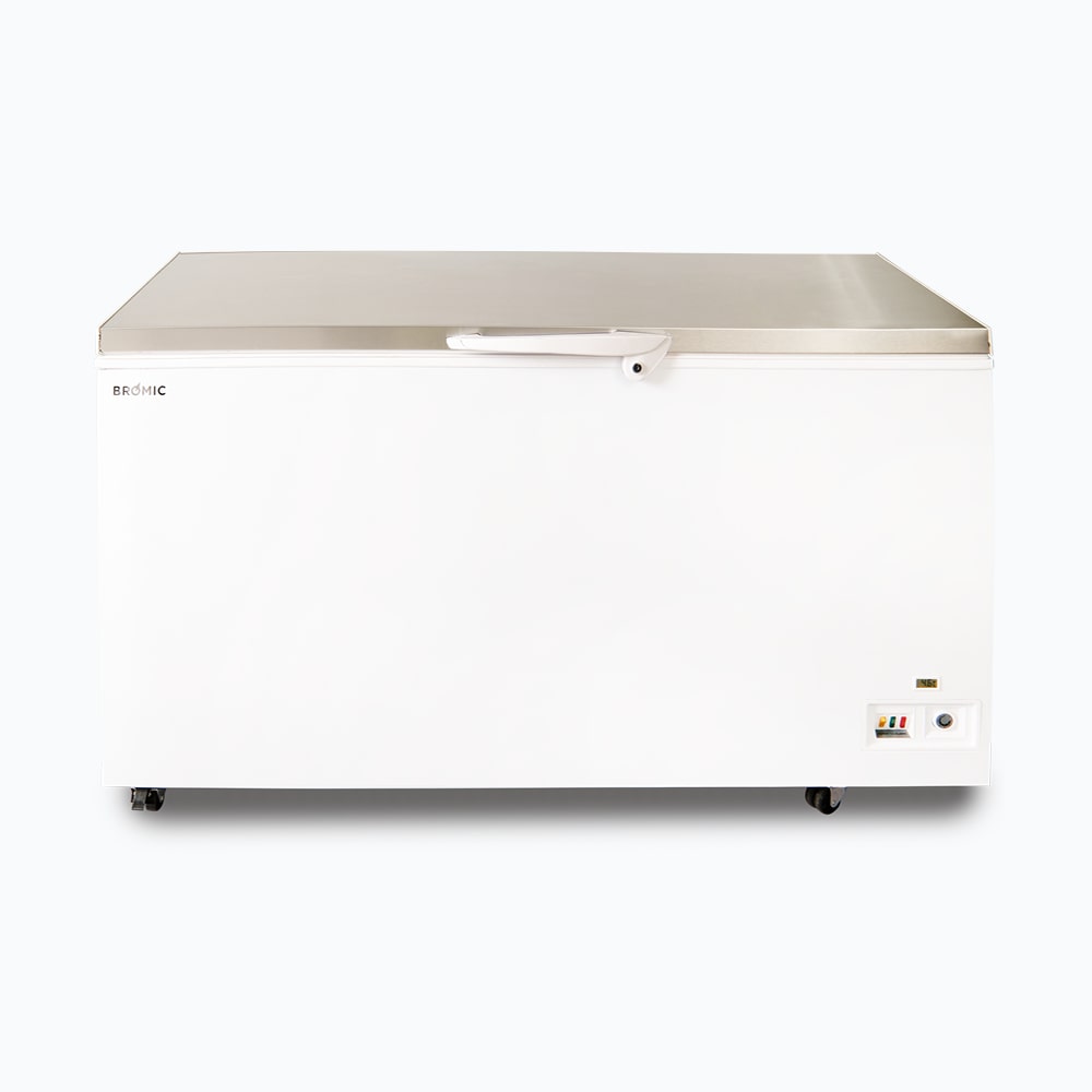 Image of a 492L medium white chest freezer with a stainless steel top, front view.